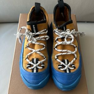AUTHENTIC WORN BURBERRY BOY SHOES SIZE 34 EUROPEAN